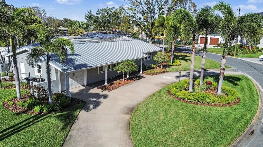 1183 35th Avenue NE St Petersburg FL 33704