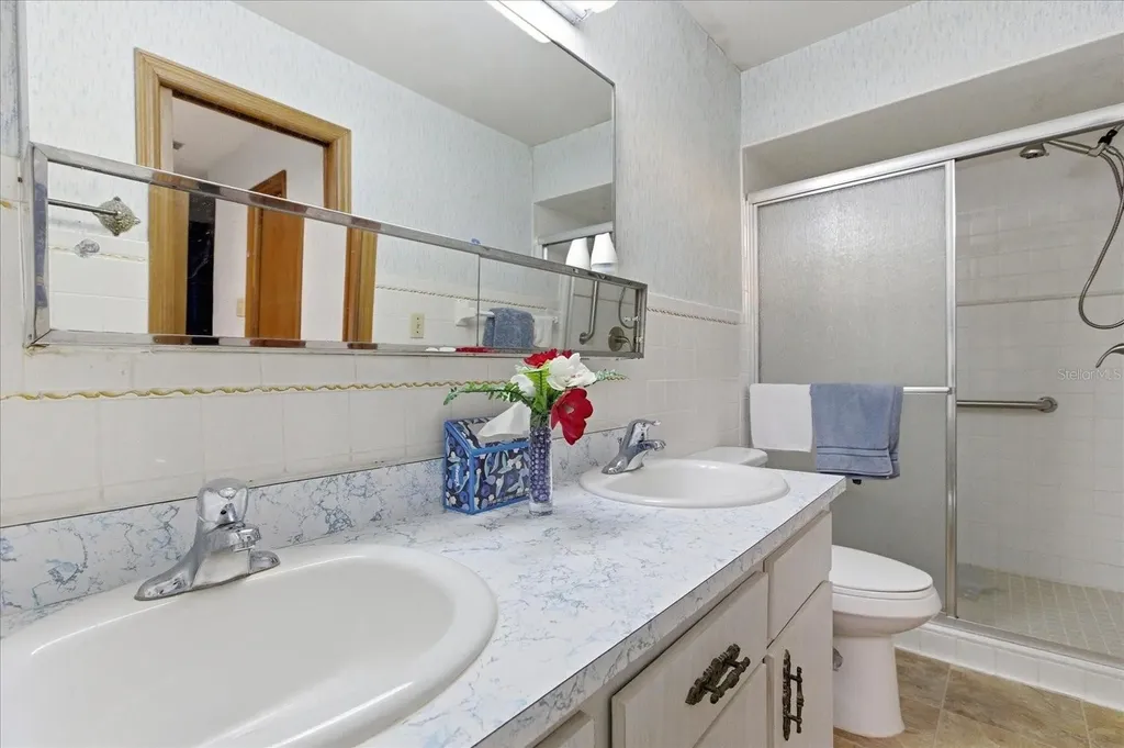 5268 Pinto Way Orlando FL 32810