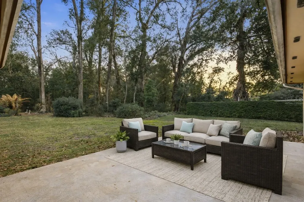 5268 Pinto Way Orlando FL 32810
