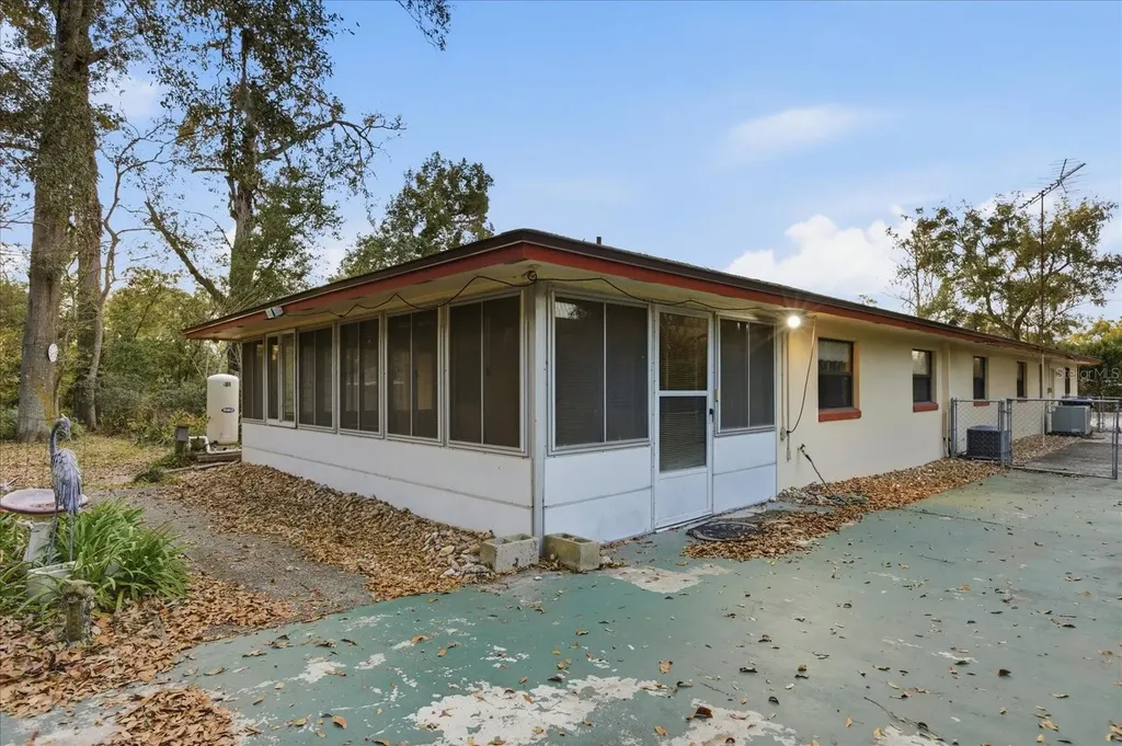 5268 Pinto Way Orlando FL 32810