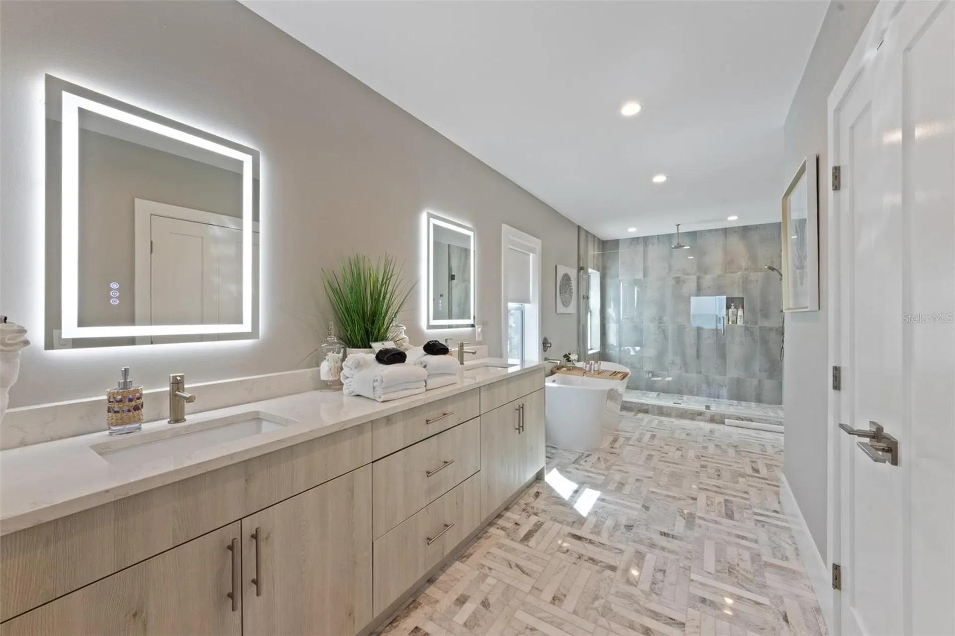 903 N Shore Drive Anna Maria FL 34216