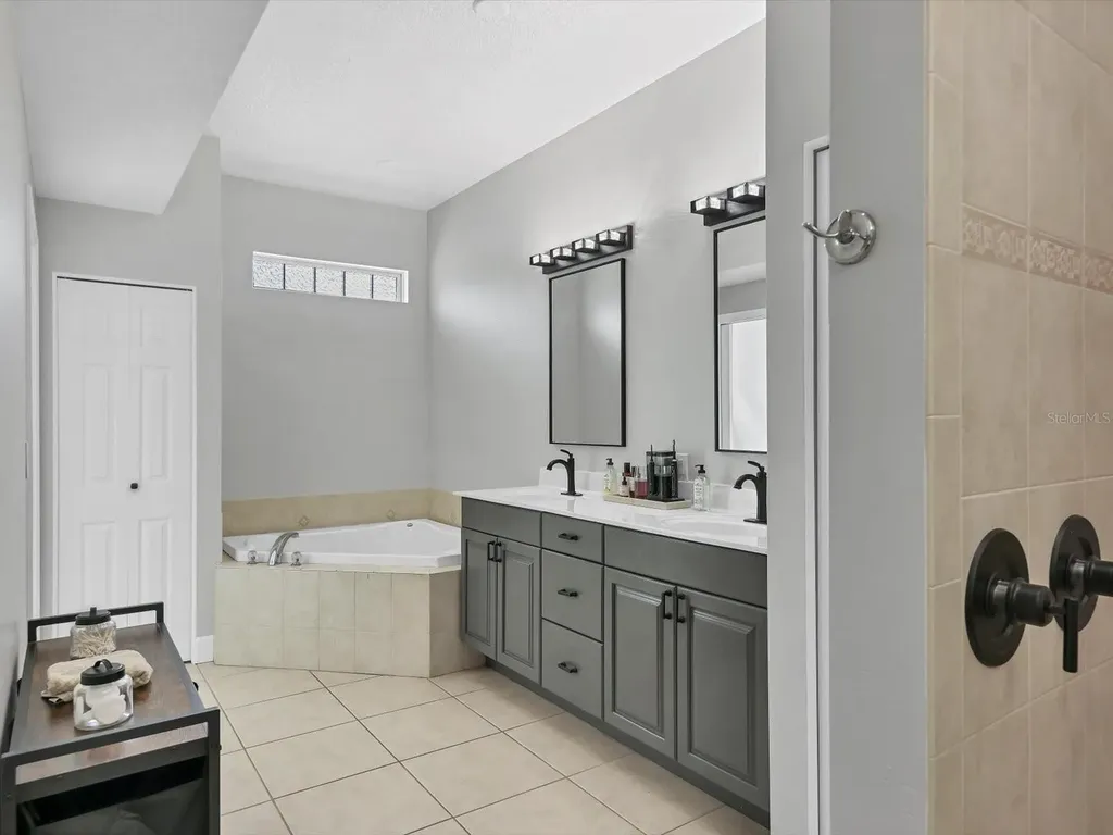 6813 Short Creek Lane Sarasota FL 34240