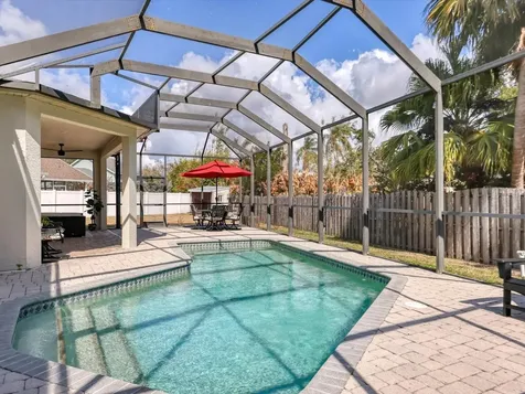 6813 Short Creek Lane Sarasota FL 34240