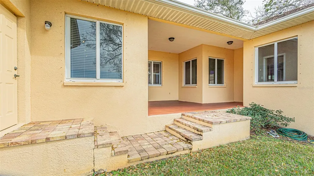 12124 94th Way Largo FL 33773