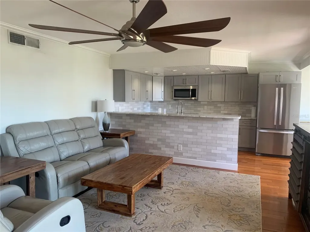 1125 Pinellas Bayway S St Petersburg FL 33715
