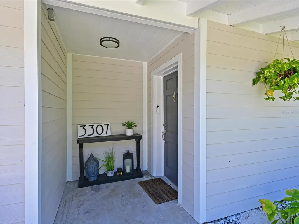 3307 3rd Avenue W Bradenton FL 34205