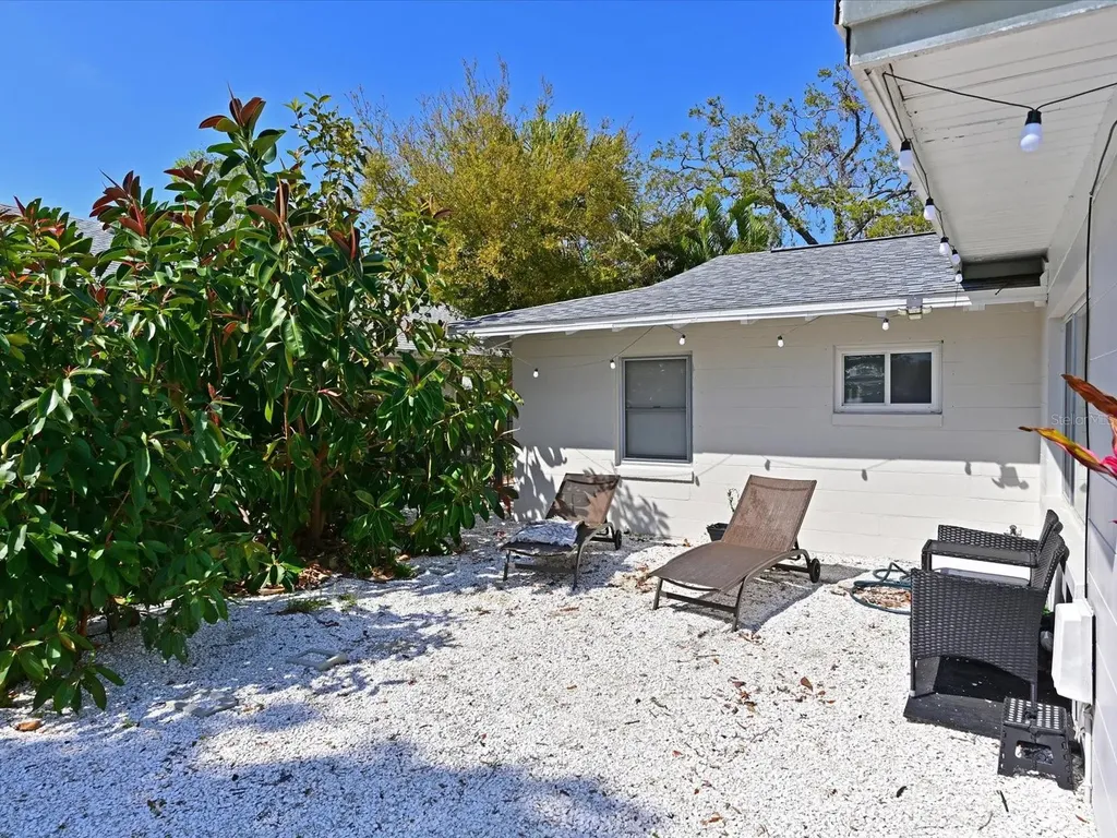3307 3rd Avenue W Bradenton FL 34205