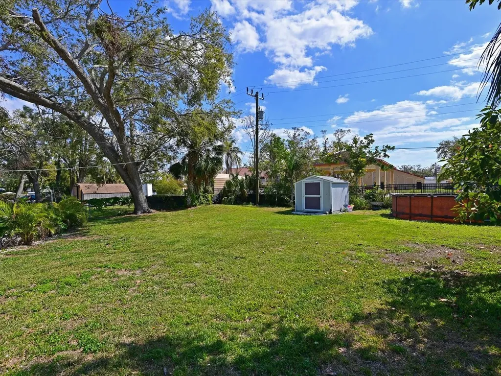 3307 3rd Avenue W Bradenton FL 34205