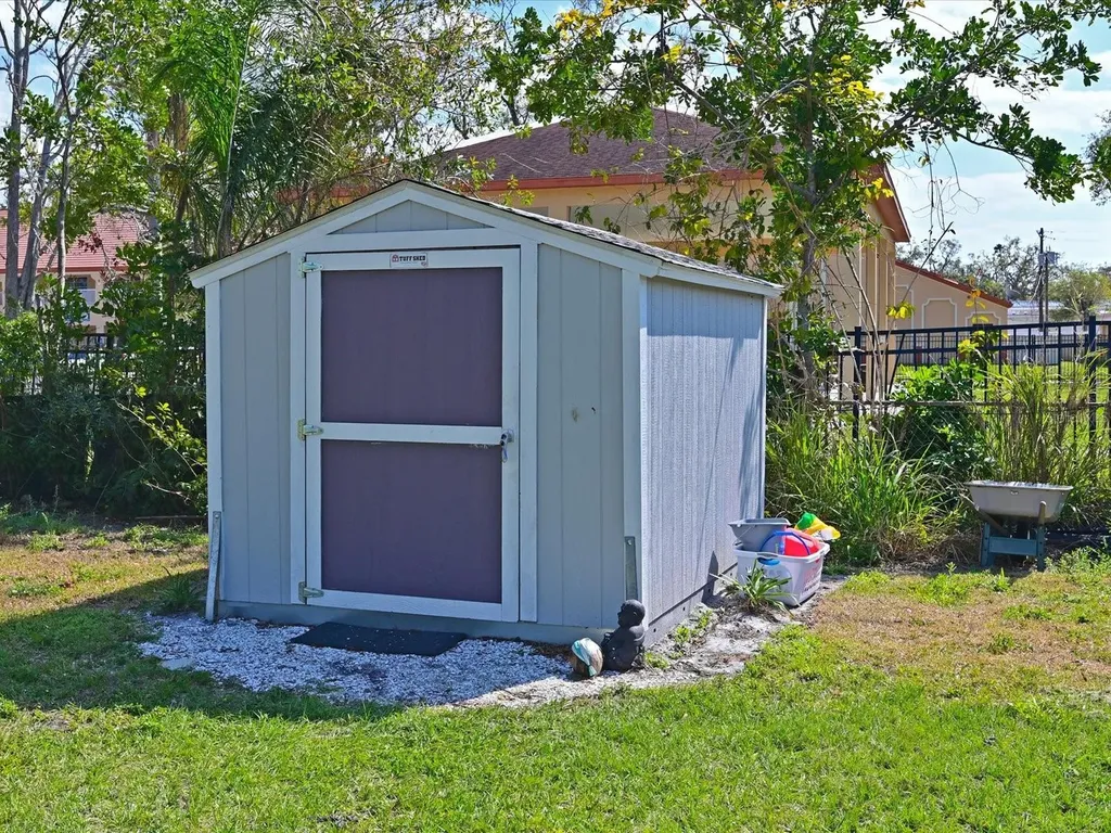 3307 3rd Avenue W Bradenton FL 34205