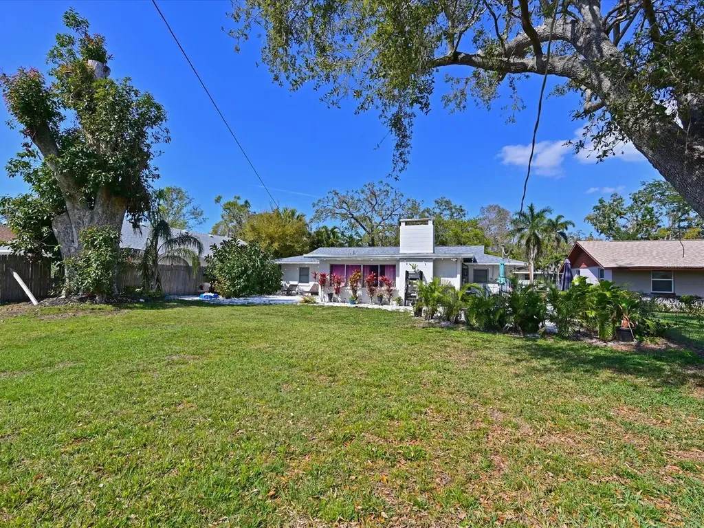 3307 3rd Avenue W Bradenton FL 34205