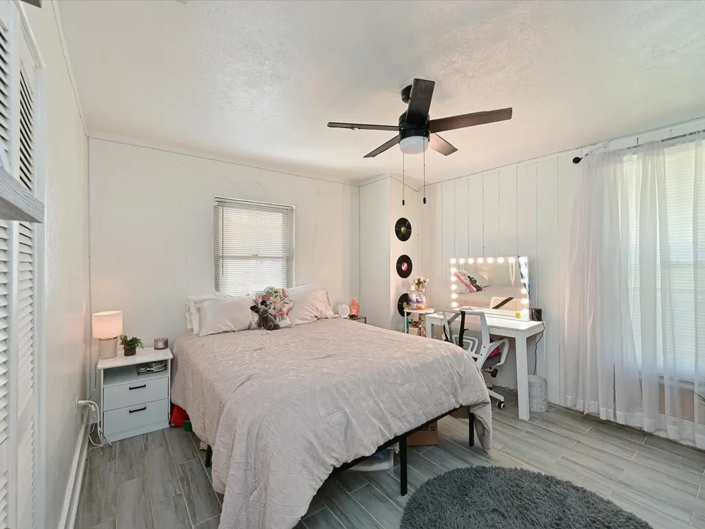 3307 3rd Avenue W Bradenton FL 34205