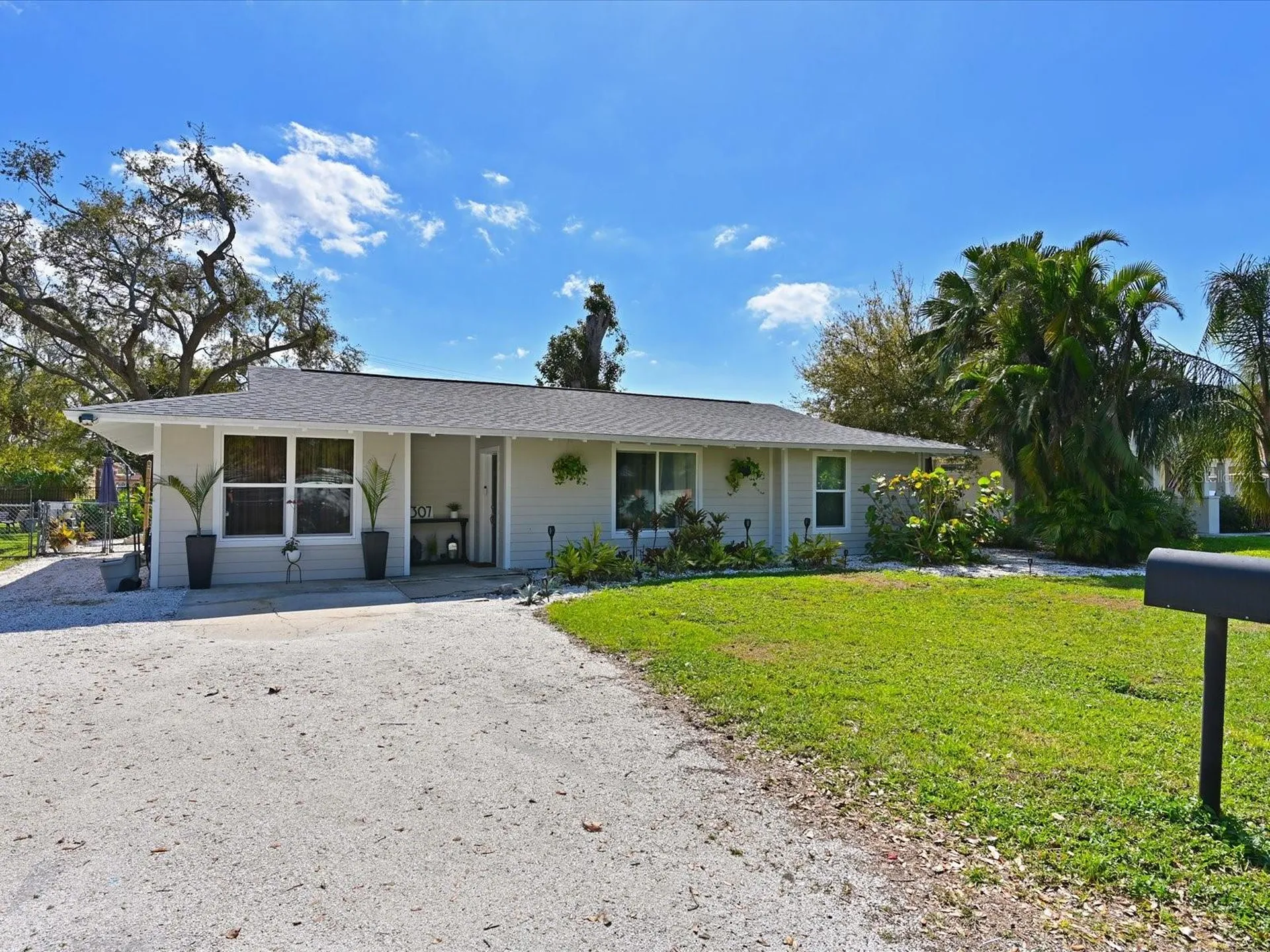 3307 3rd Avenue W Bradenton FL 34205