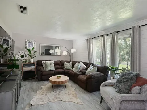 3307 3rd Avenue W Bradenton FL 34205