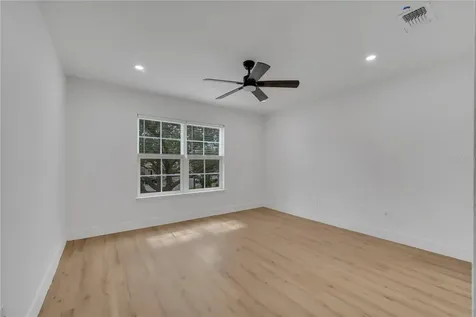 6593 Queens Borough Avenue Orlando FL 32835
