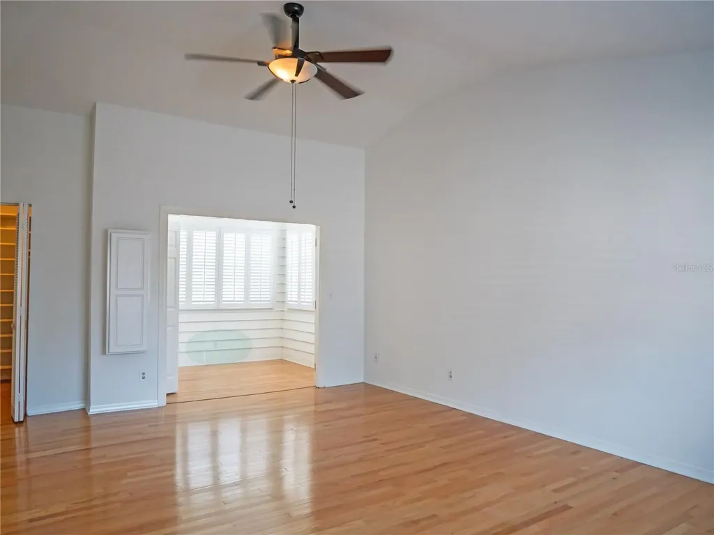 325 17th Avenue NE St Petersburg FL 33704