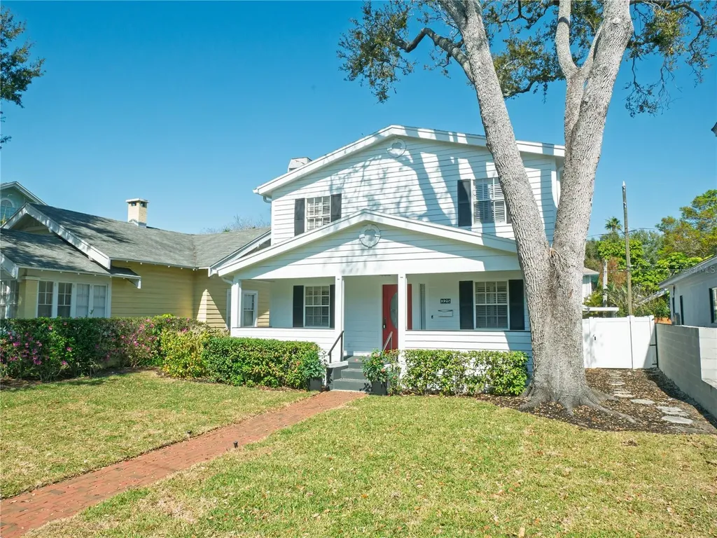 325 17th Avenue NE St Petersburg FL 33704