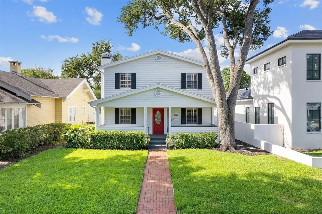 325 17th Avenue NE St Petersburg FL 33704