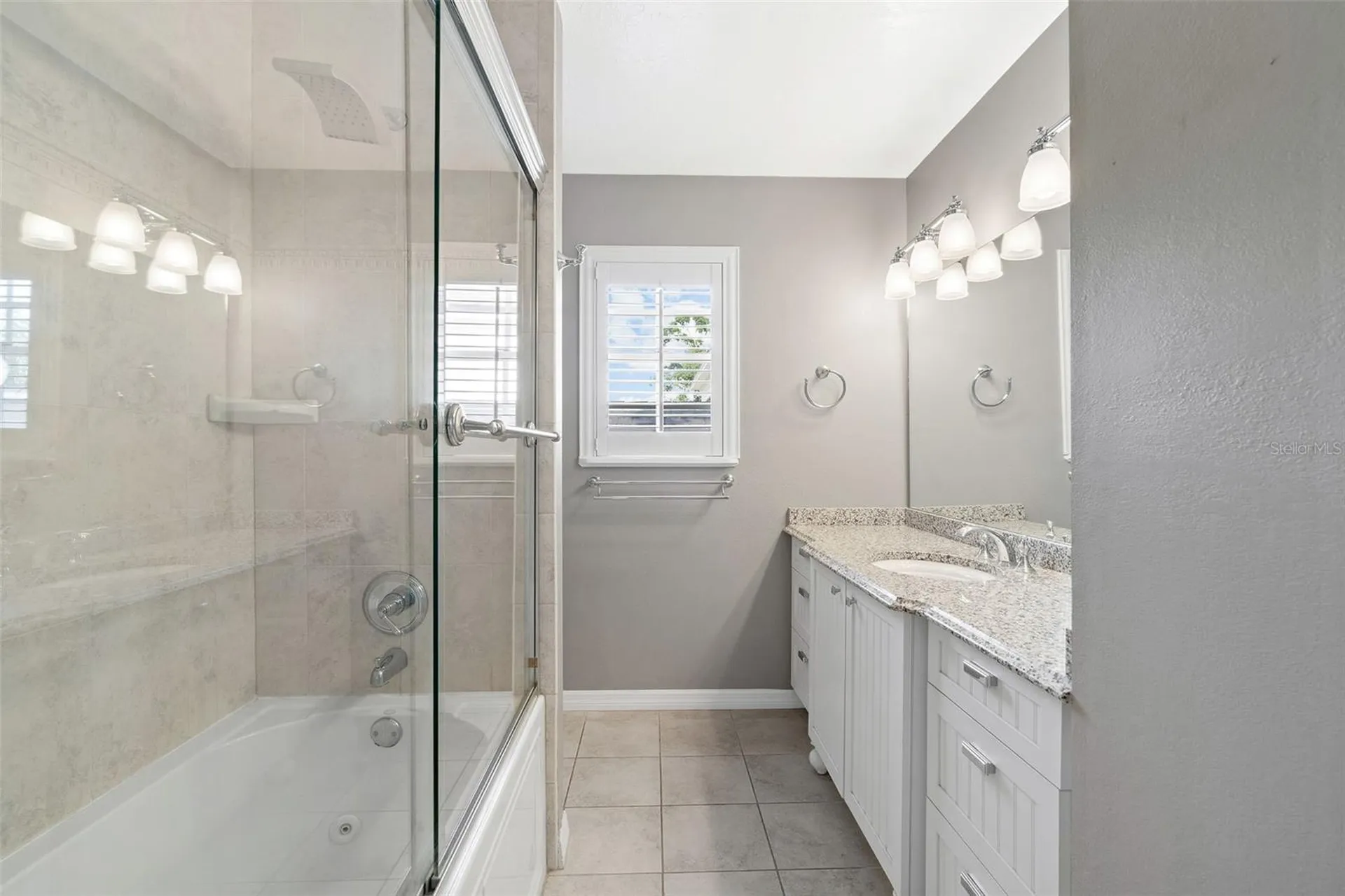 325 17th Avenue NE St Petersburg FL 33704