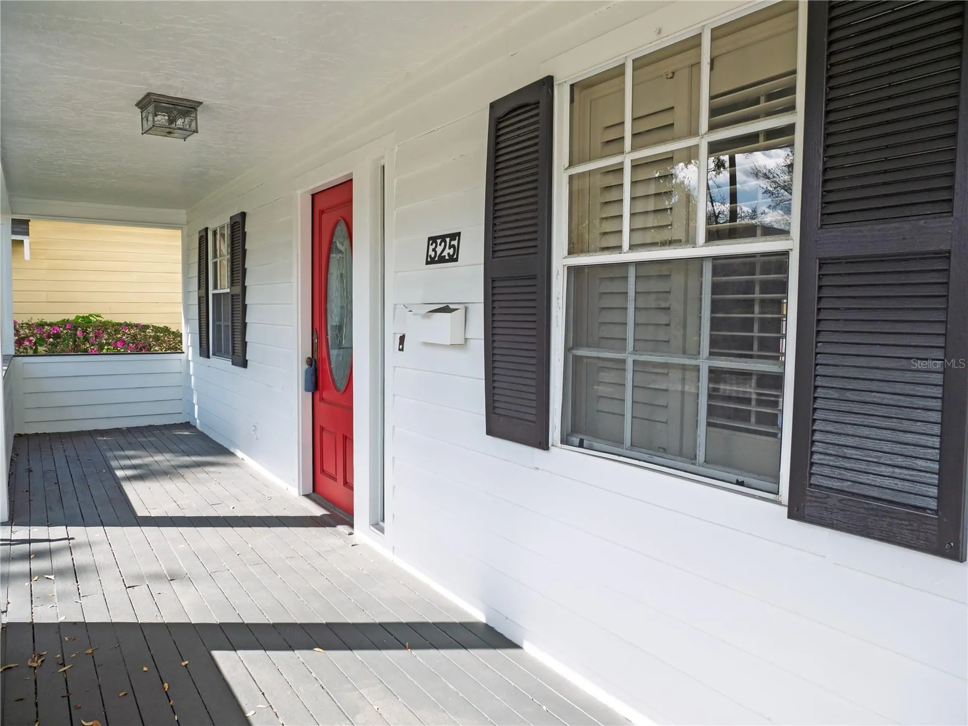 325 17th Avenue NE St Petersburg FL 33704