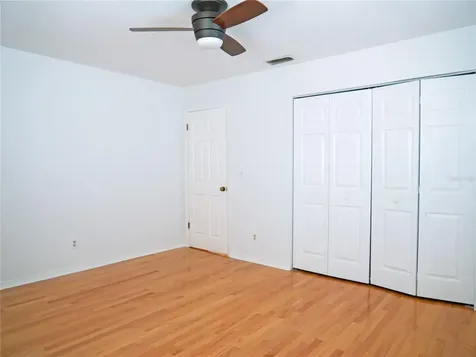 325 17th Avenue NE St Petersburg FL 33704