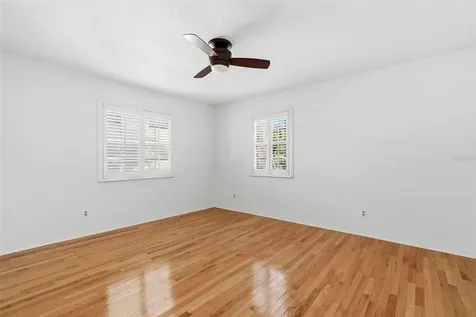 325 17th Avenue NE St Petersburg FL 33704