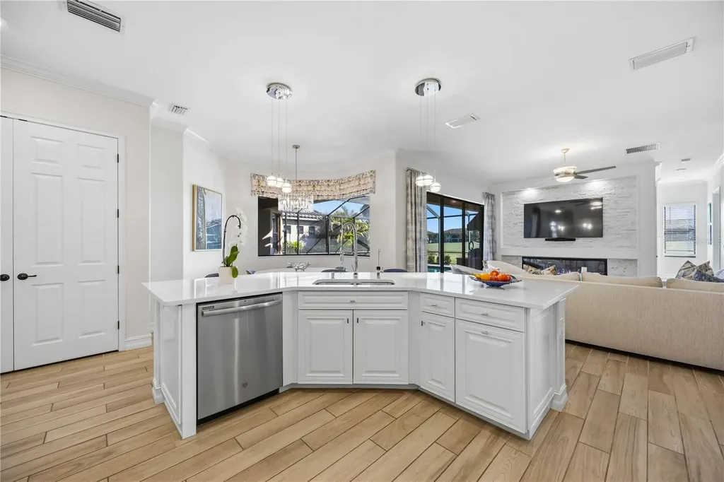 5641 Arnie Loop Bradenton FL 34211