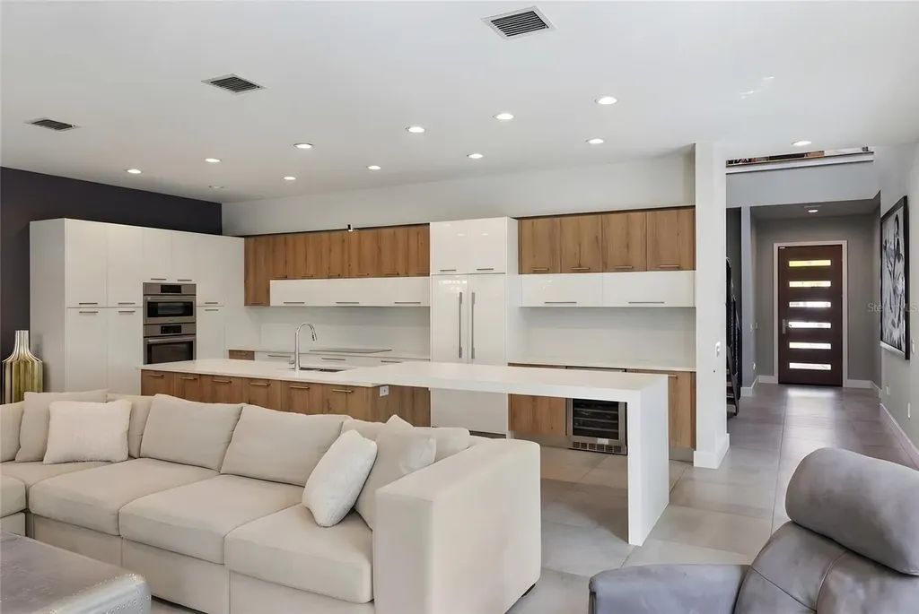 1732 Shoreland Drive Sarasota FL 34239
