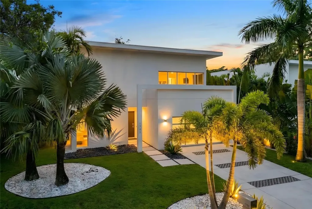 1732 Shoreland Drive Sarasota FL 34239