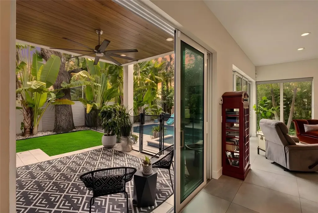 1732 Shoreland Drive Sarasota FL 34239