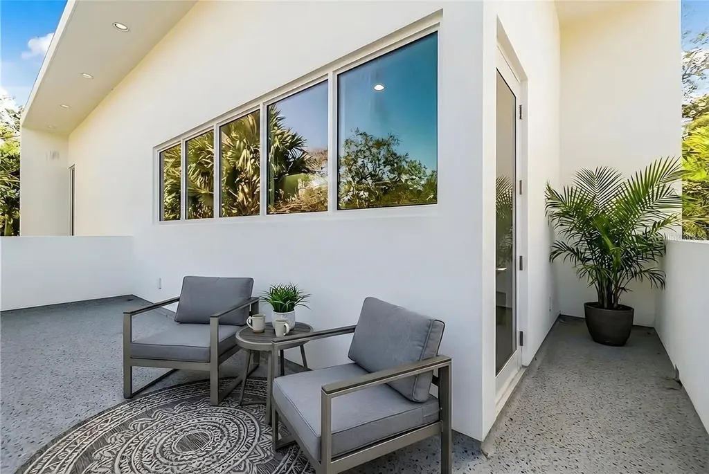 1732 Shoreland Drive Sarasota FL 34239