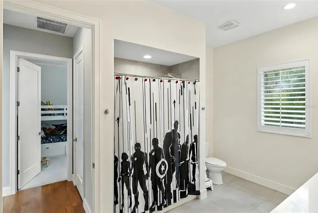 1732 Shoreland Drive Sarasota FL 34239