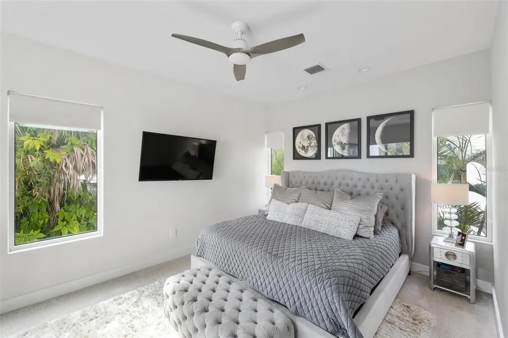 1732 Shoreland Drive Sarasota FL 34239