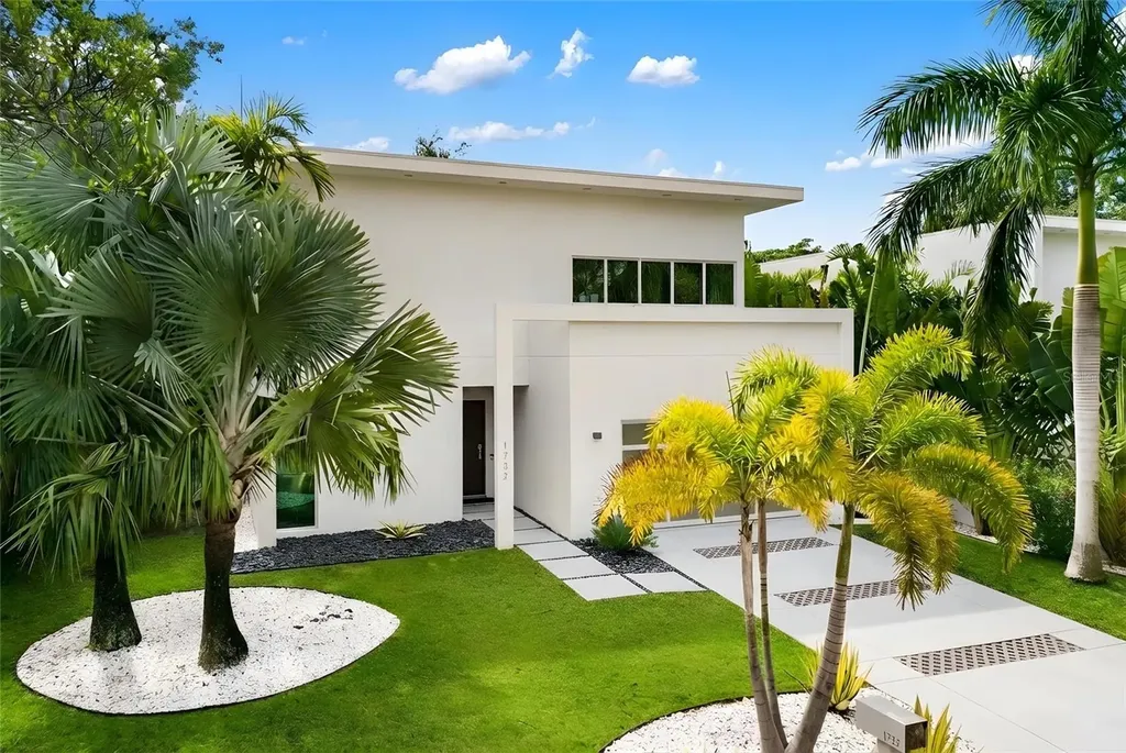 1732 Shoreland Drive Sarasota FL 34239