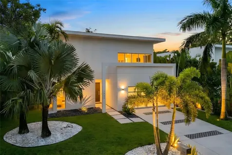 1732 Shoreland Drive Sarasota FL 34239