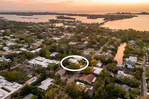 1732 Shoreland Drive Sarasota FL 34239