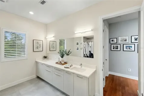 1732 Shoreland Drive Sarasota FL 34239