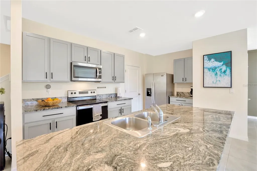 5674 Banbury Ridge Run Wesley Chapel FL 33545