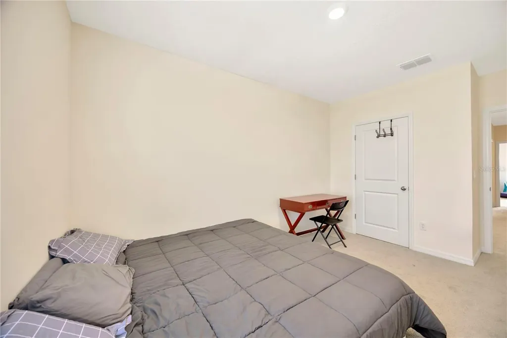 5674 Banbury Ridge Run Wesley Chapel FL 33545