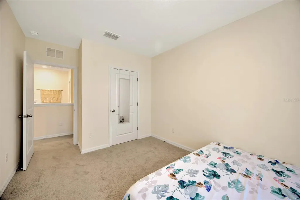 5674 Banbury Ridge Run Wesley Chapel FL 33545