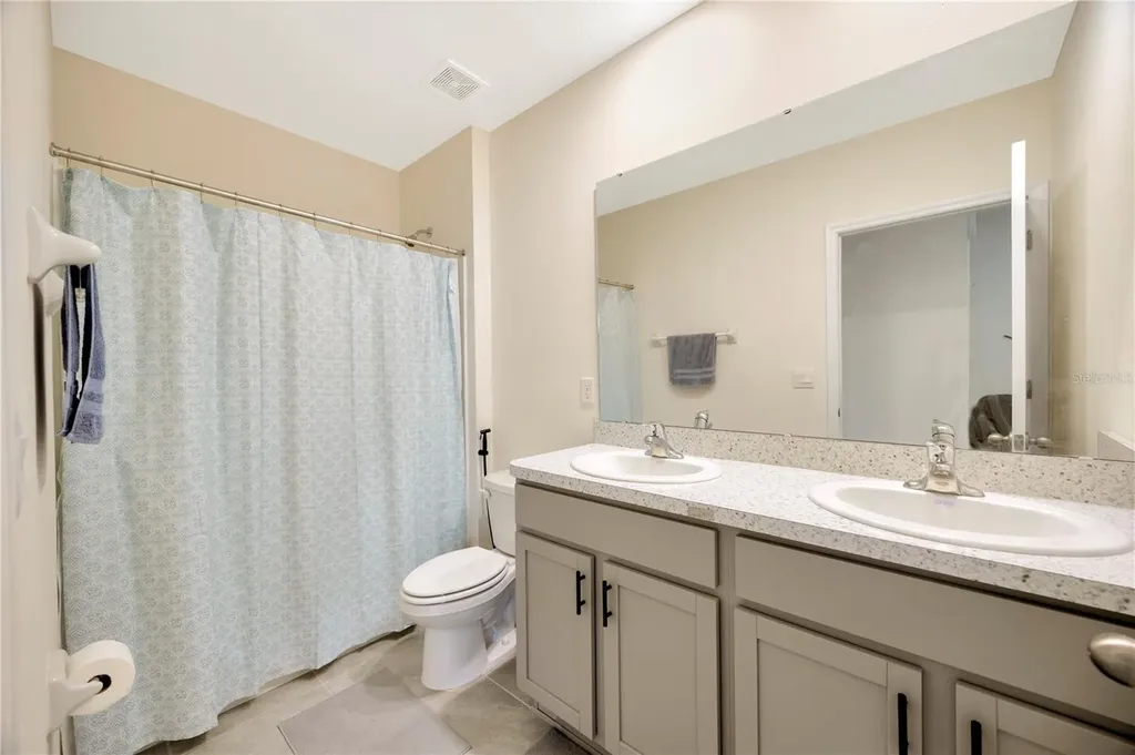 5674 Banbury Ridge Run Wesley Chapel FL 33545