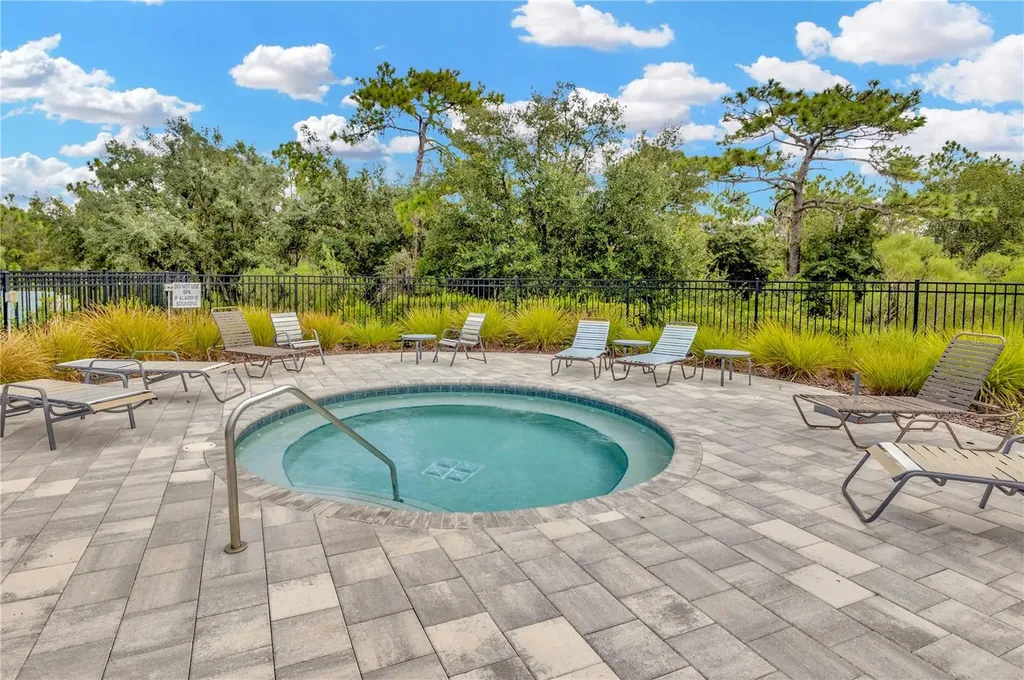 5674 Banbury Ridge Run Wesley Chapel FL 33545