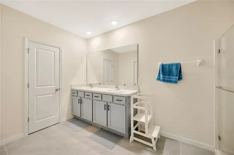 5674 Banbury Ridge Run Wesley Chapel FL 33545