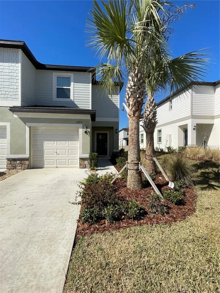 10211 Trumpet Honeysuckle Way San Antonio FL 33576