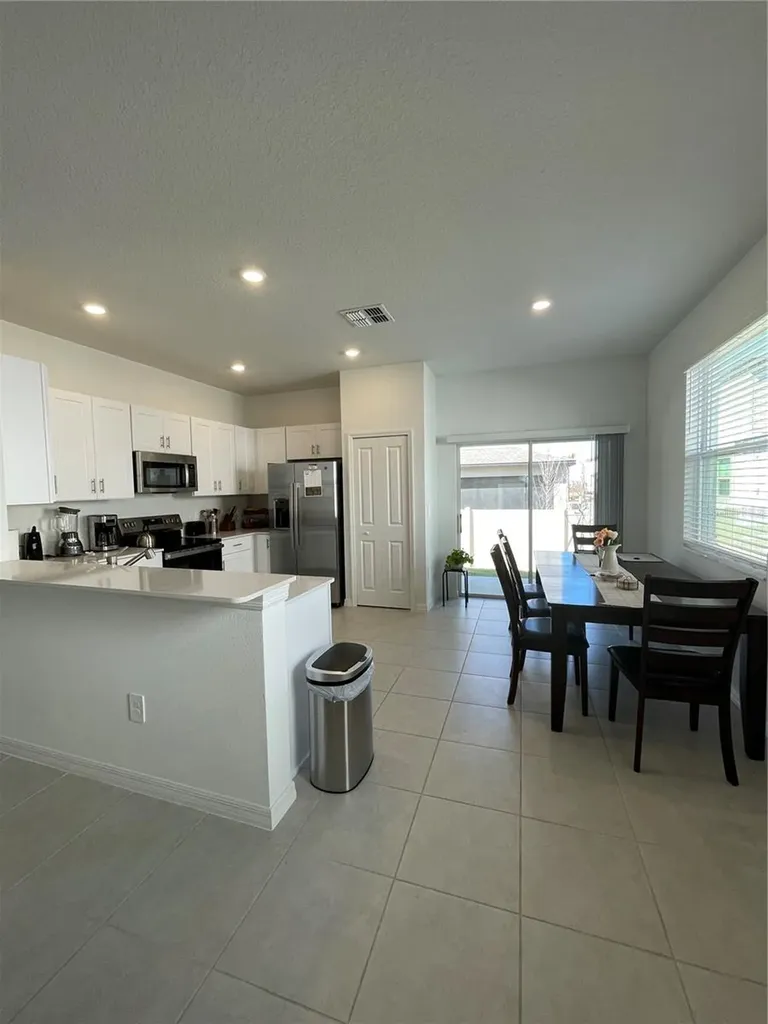 10211 Trumpet Honeysuckle Way San Antonio FL 33576