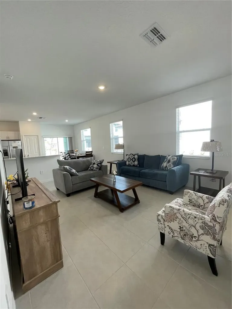 10211 Trumpet Honeysuckle Way San Antonio FL 33576