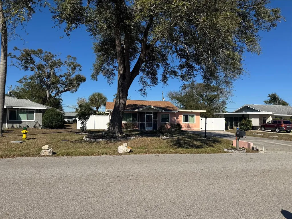 733 Laurel Avenue Venice FL 34285