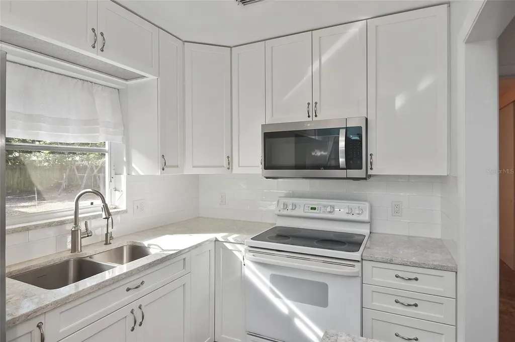 3856 27th Parkway Sarasota FL 34235