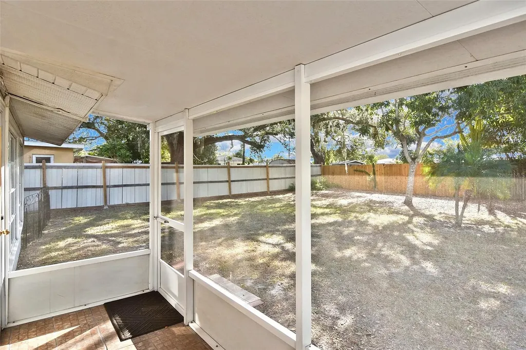 3856 27th Parkway Sarasota FL 34235