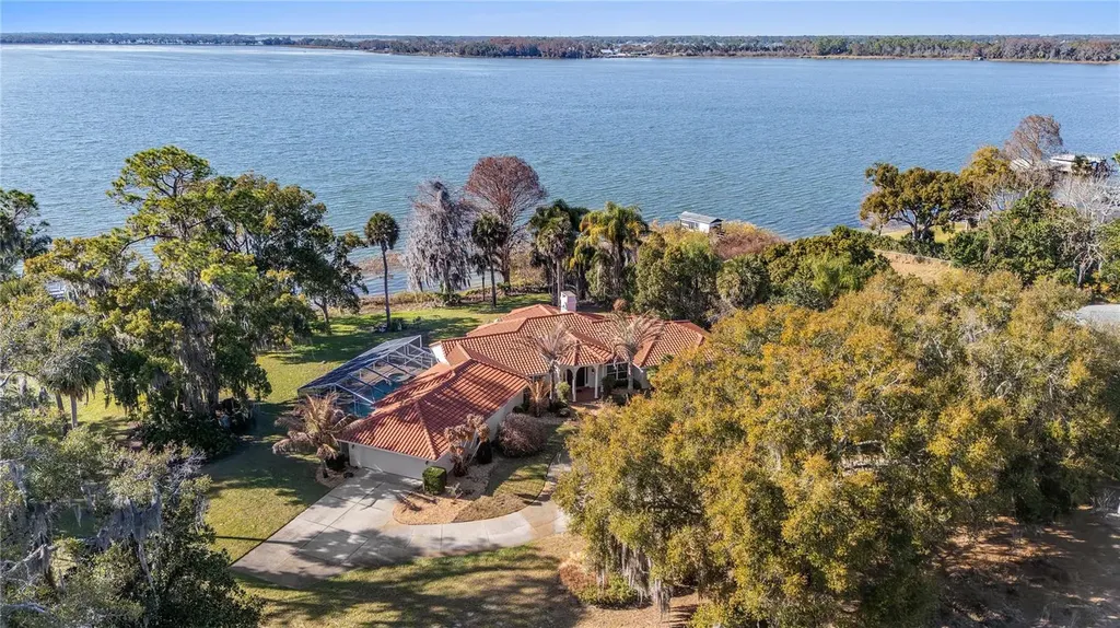 6136 Dora Drive Mount Dora FL 32757