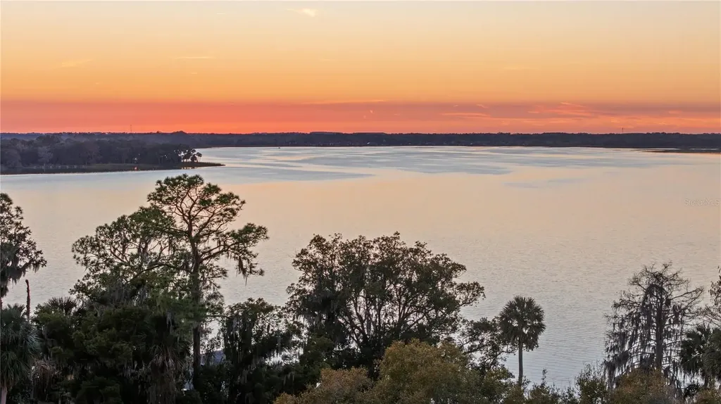 6136 Dora Drive Mount Dora FL 32757
